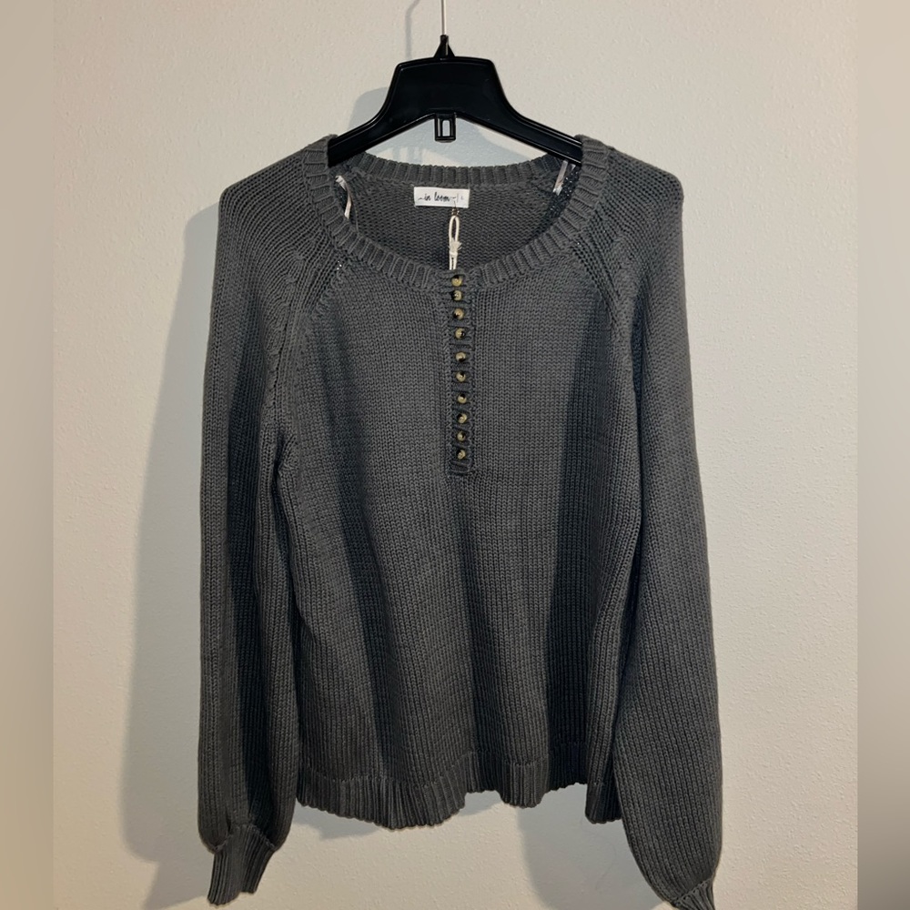 NWT In Loom Sweater size large - Picture 4 of 5
